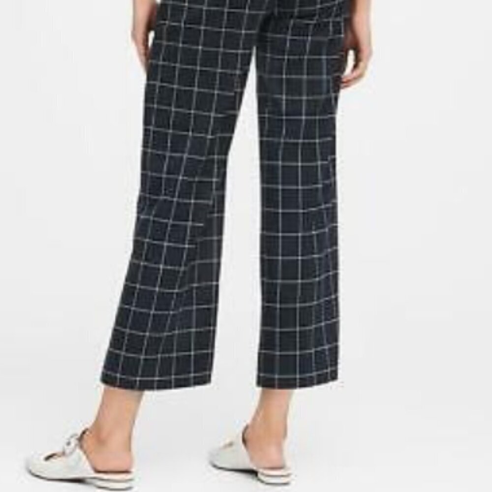 Banana Republic Wide Leg Navy and White Crop Dress Pants Classic Style​​​
